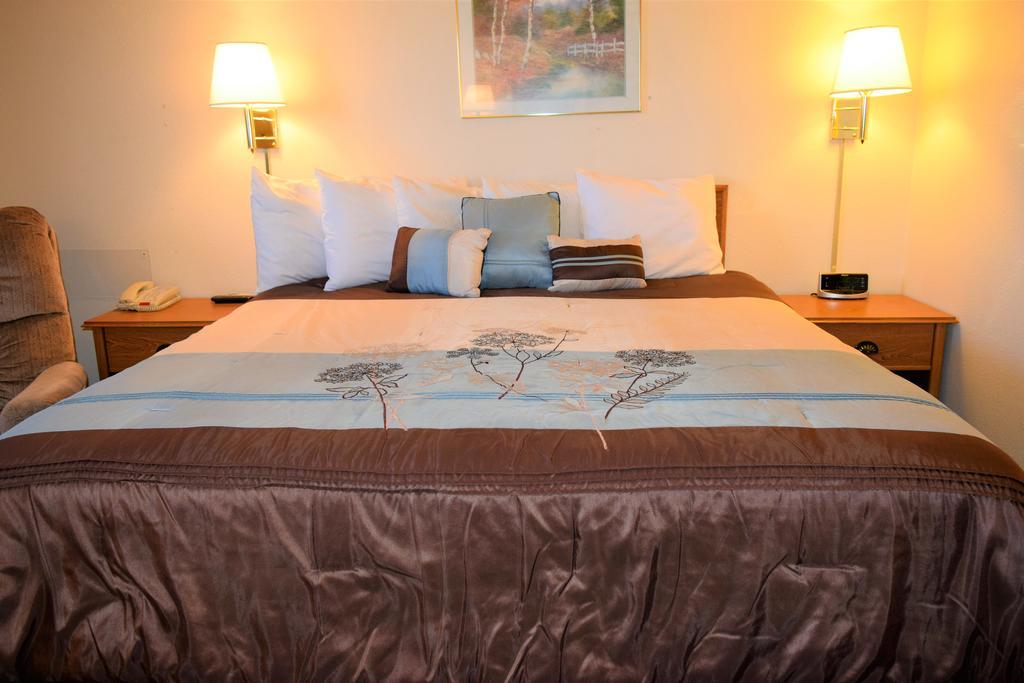 Country Inn Libby 외부 사진