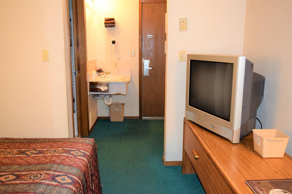 Country Inn Libby 외부 사진